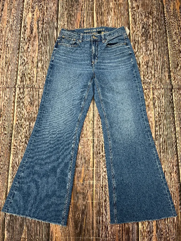 women's ripped denim jeansJeans Flared By American Eagle  Size: 2