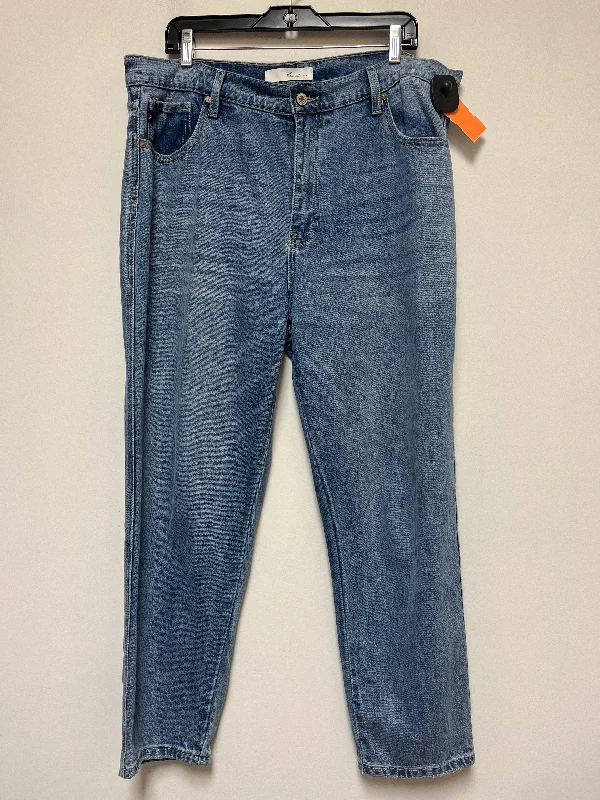 women's denim jeans with belt loopsJeans Straight By Kancan  Size: 8