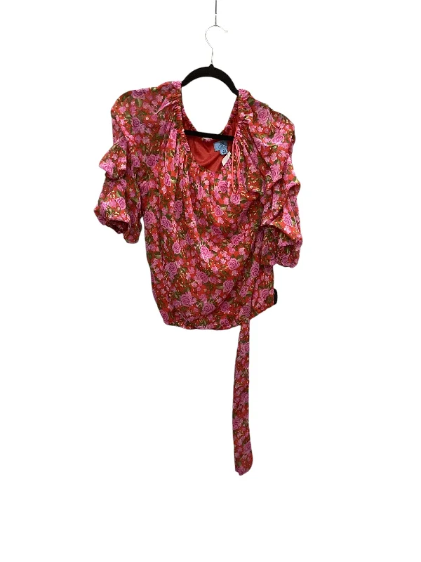 women's tops for those who want to stay on top of the latest fashion trends and wear pieces that are both stylish and on-trendTop Long Sleeve By Cece In Floral Print, Size: M