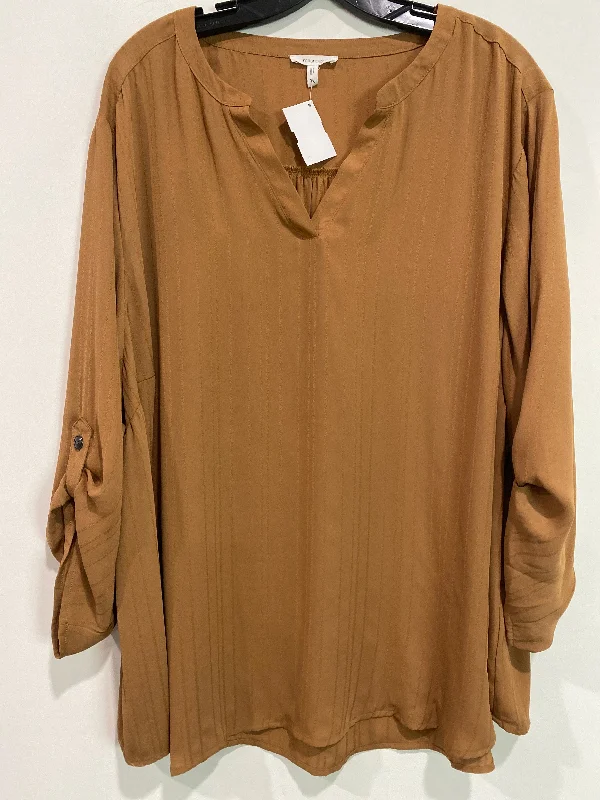 women's tops for those who want to stay on top of the latest fashion trends and wear pieces that are both stylish and on-trendTop Long Sleeve By Maurices In Brown, Size: 3x