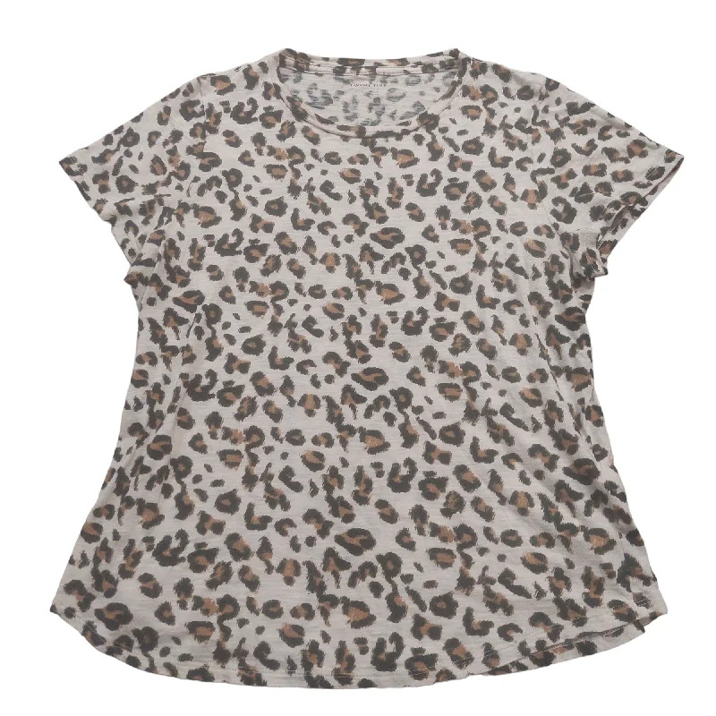 women's tops for those who want to show off their figure in a flattering wayAnimal Print Top Short Sleeve Banana Republic, Size M