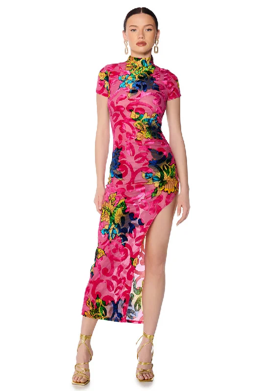 women's empire-line dressesPRIYANKA PAISLEY BURNOUT MIDI DRESS IN PINK