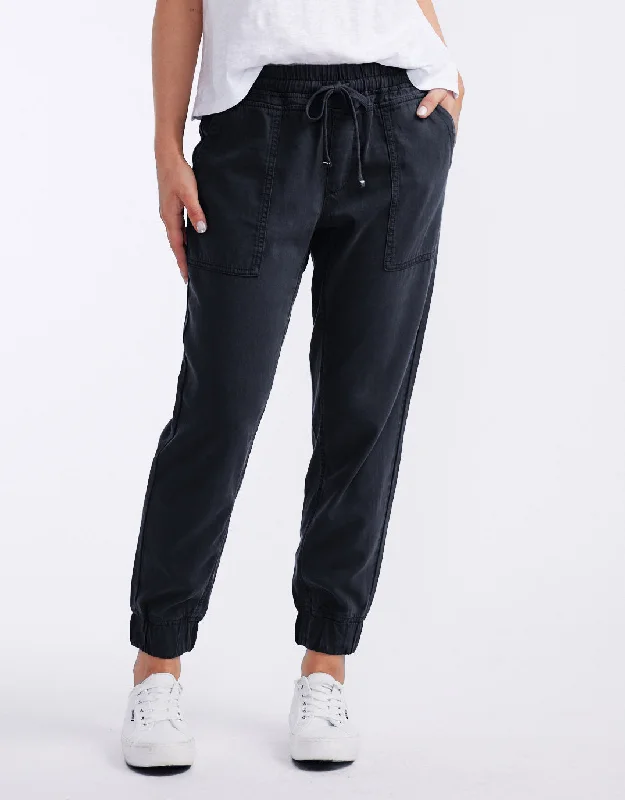 women's sophisticated pantsWeekend Utility Pants - Black