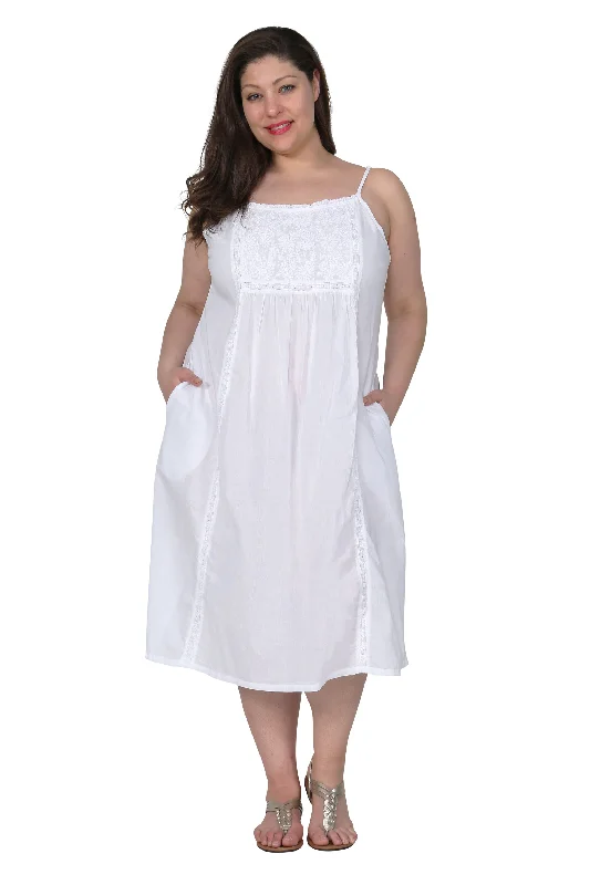 La Cera Plus Size Embroidered Bib Yoke Sleeveless Gown